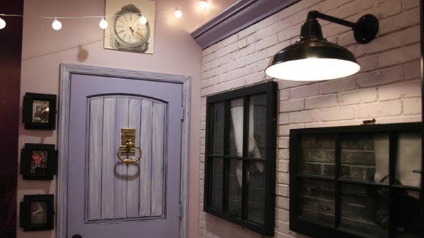 Weather Gooseneck Farm Light Wall Mount