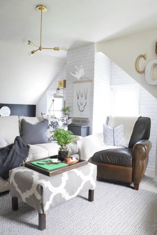 Downtown Minimalist Modern Brass Chandelier
